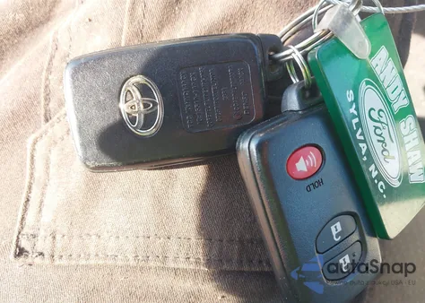 2013 Toyota Prius Two from USA, damaged, VIN JTDKN3DUXD5577474